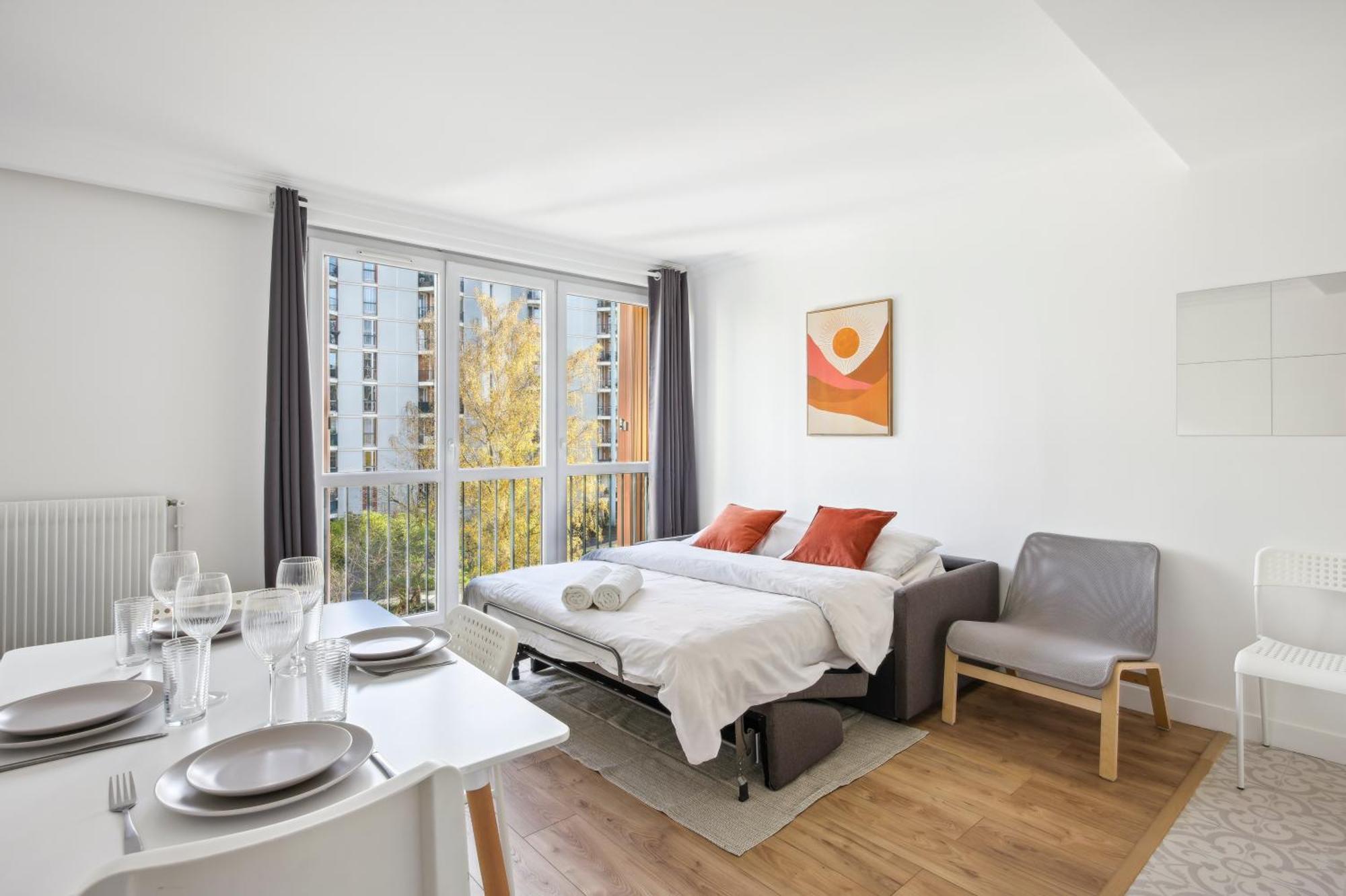 Chic Apart With Parking Apartment Chaville Bagian luar foto